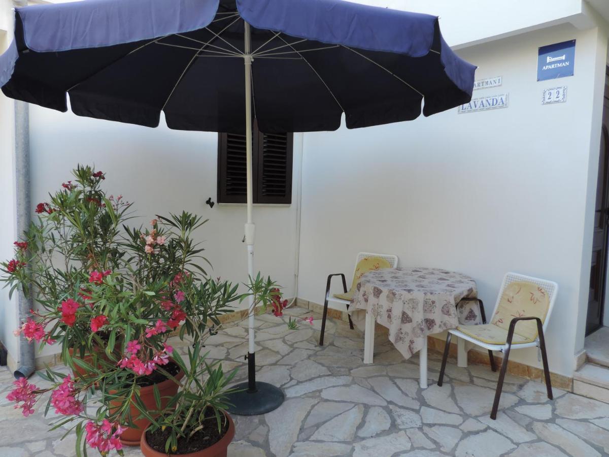 Apartmani Lavanda باغ المظهر الخارجي الصورة