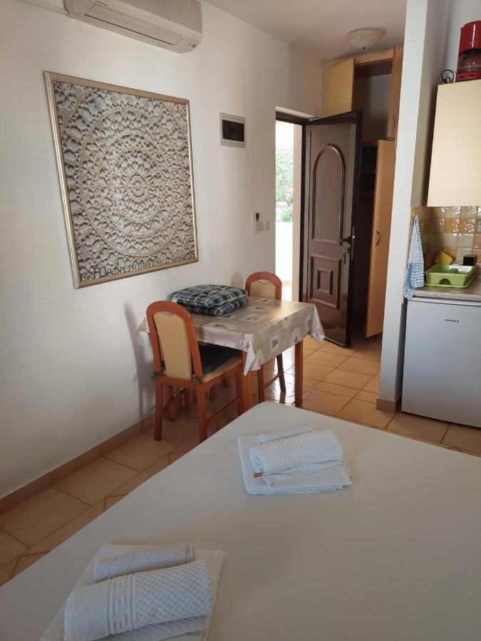 Apartmani Lavanda باغ المظهر الخارجي الصورة
